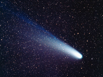 La comète de Halley. Crédit : A. Fujii/C&E Photos