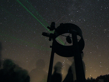 Pourquoi les lasers verts sont-ils plus brillants que les autres