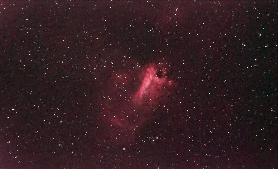 Cette vue de la nébuleuse M 17 a été obtenue en mode vidéo sur un télescope de 400 mm f/4 en seulement 1/4 s.