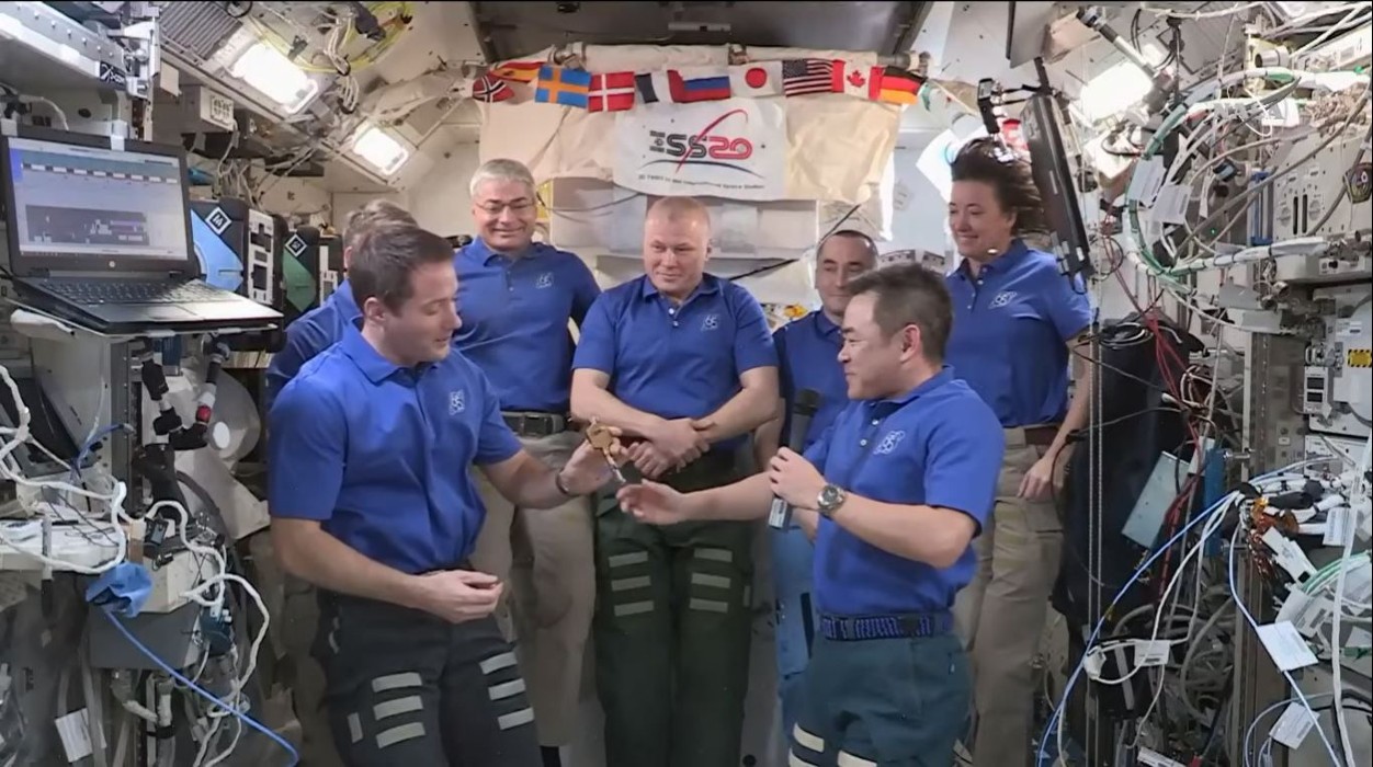 Thomas Pesquet prend ses fonctions de commandant de l'ISS