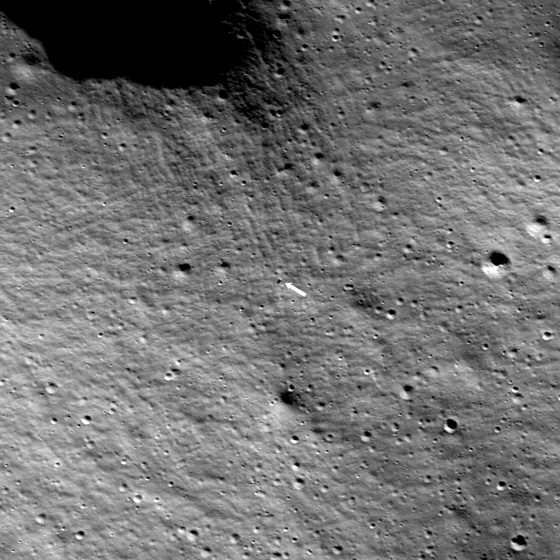 LRO photographie Odysseus couché sur la Lune
