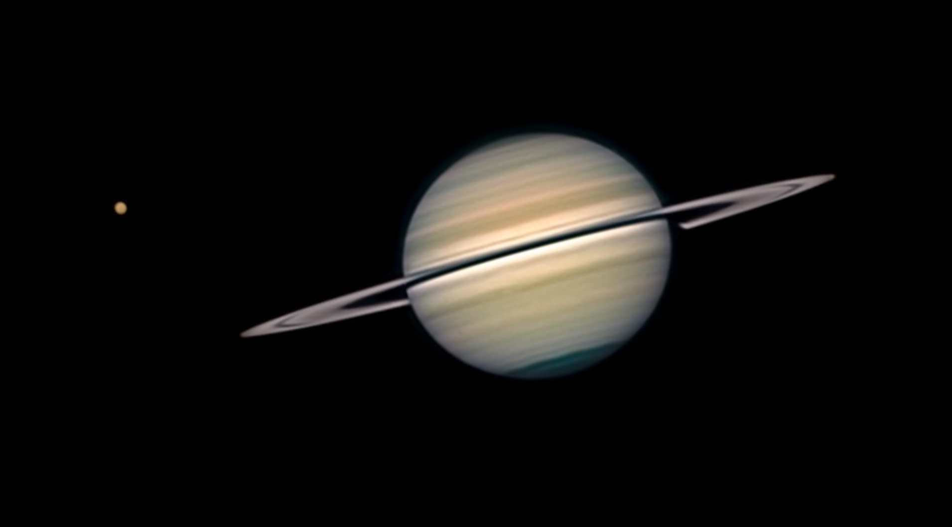 Un amateur français observe un étrange polygone au pôle Sud de Saturne