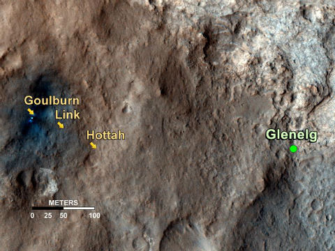 Curiosity en route vers Glenelg. Comparatif entre roches martiennes de Hottah et la Terre. Crédit : NASA/JPL-Caltech/MSSS 