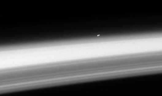 Alpha Centauri A et Alpha Centauri B phtographiées depuis Saturne par la sonde Cassini, le 17 mai 2008. Crédit : Nasa/JPL