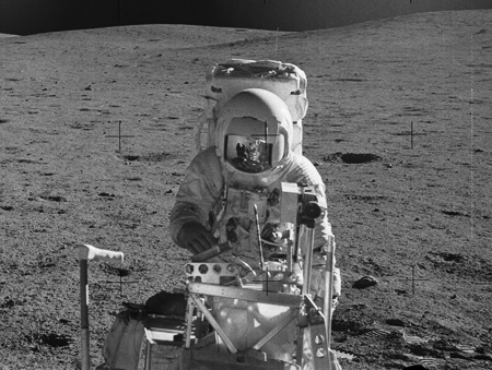 Edgar Mitchell sur la Lune. Crédit : Nasa