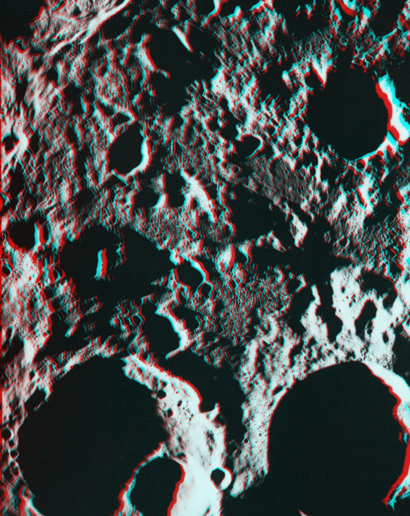 Sur la face cachée, les cratères Valier, Tiselius et Safarik. Crédit : LPI (3D : P. Henarejos)