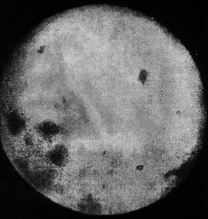 La face cachée de la Lune photographiée en 1959 par Luna 3. Crédit : NASA/JPL/Ciel et Espace Photos