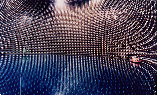 Le détecteur super-Kamiokande, au Japon. Crédit : Kamioka Observatory/ICRR/Tokyo University